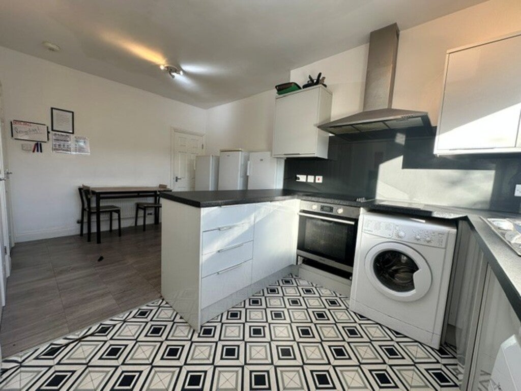 Room Mossdale Avenue in York