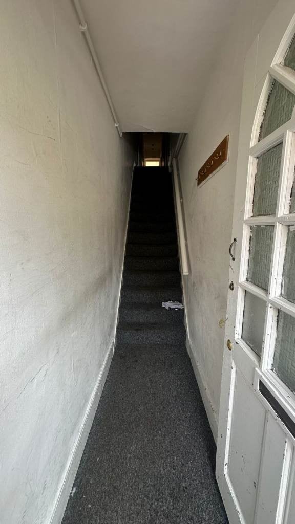 Flat Chingford Road in Greater London