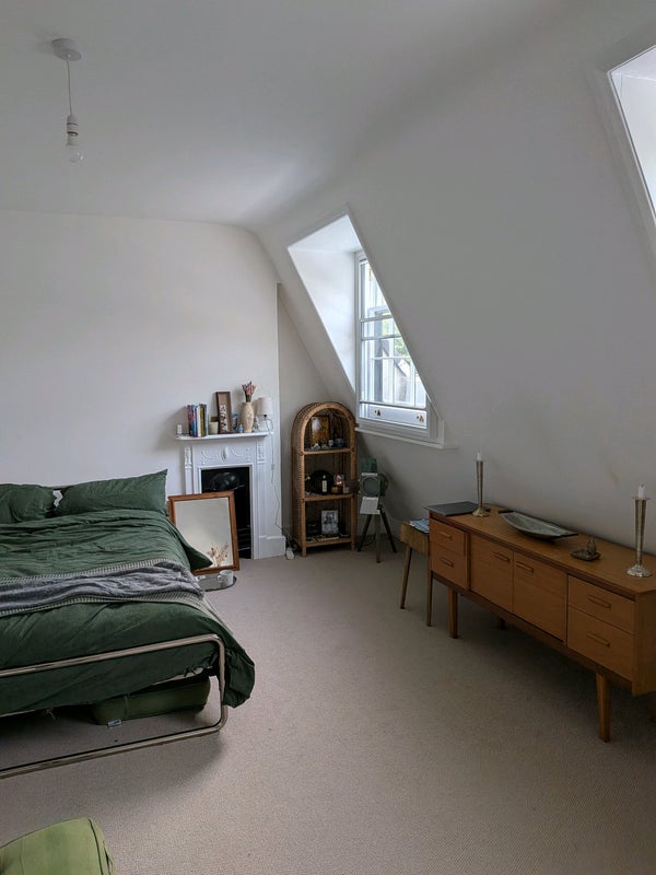 Room Trinity Church Square in Greater London