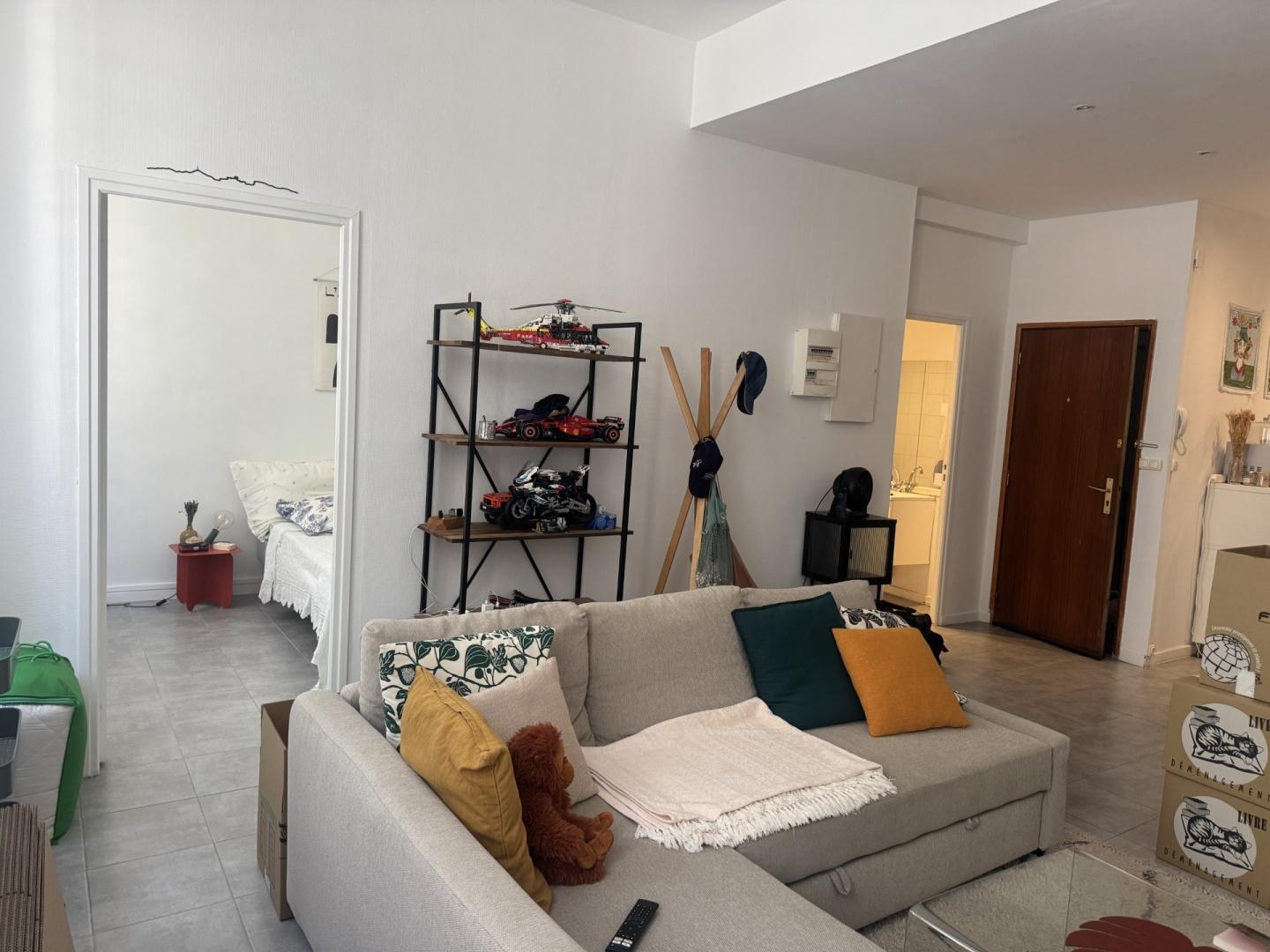 Flat Rue César Aleman in Marseille