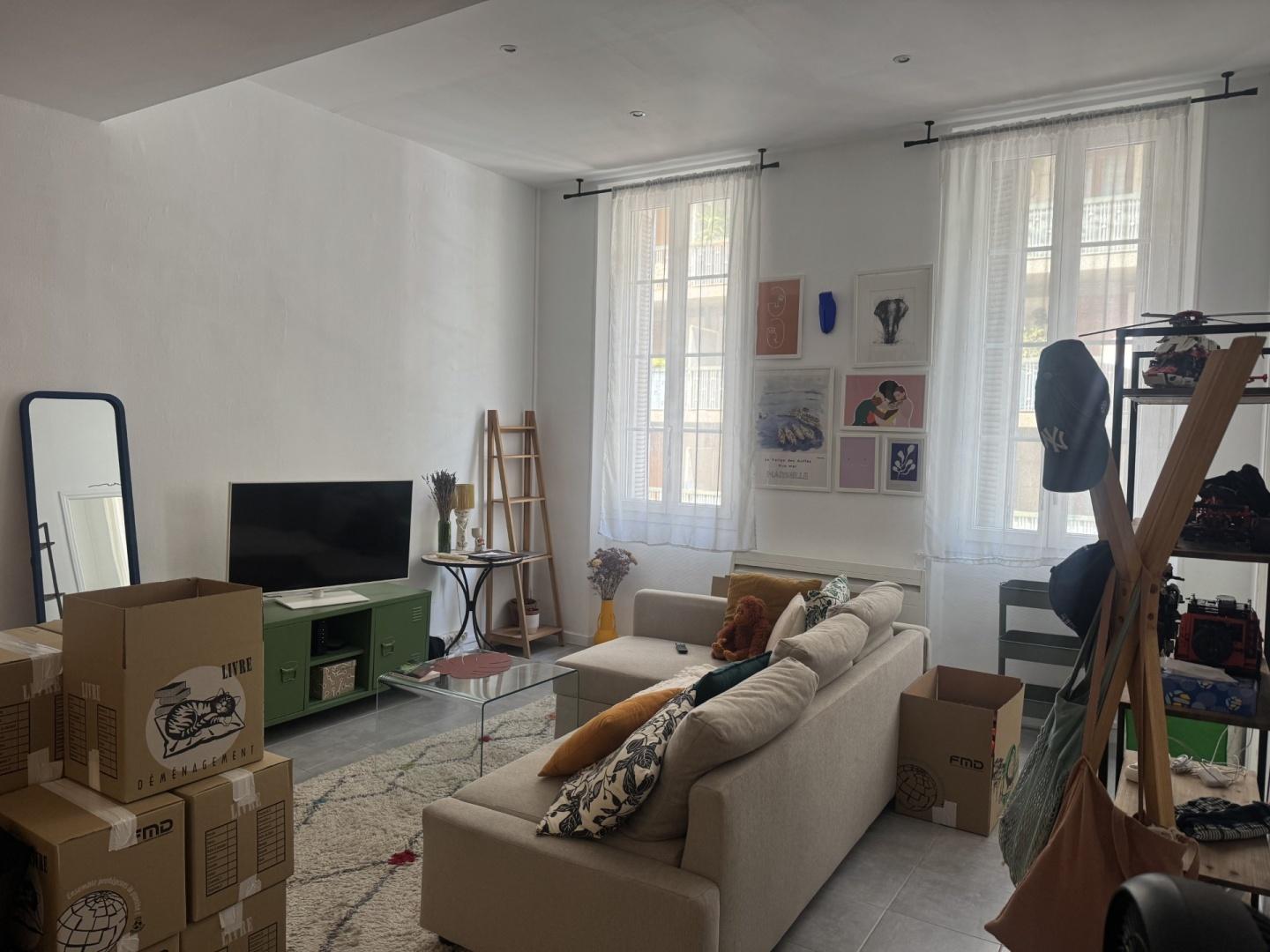 Flat Rue César Aleman in Marseille