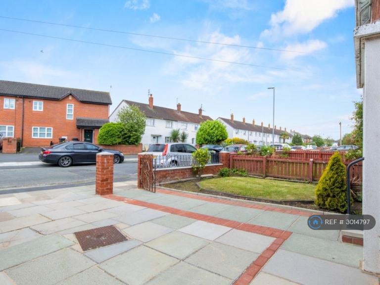 House Hereford Drive in Litherland