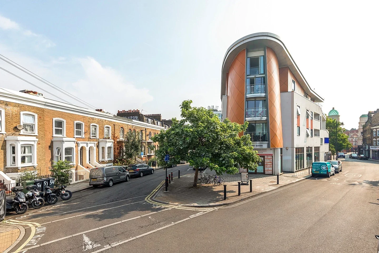 Flat Bellefields Road in Greater London