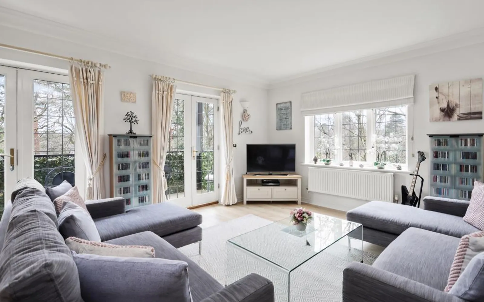Flat Chaucer Avenue in Elmbridge