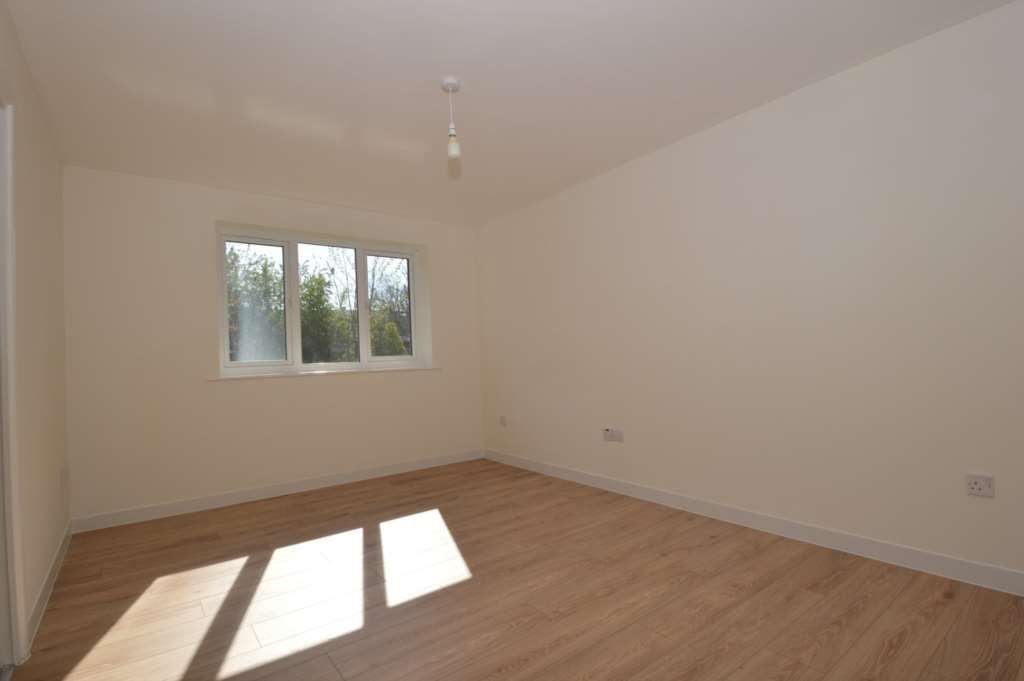 Flat Blackdown Close in Greater London