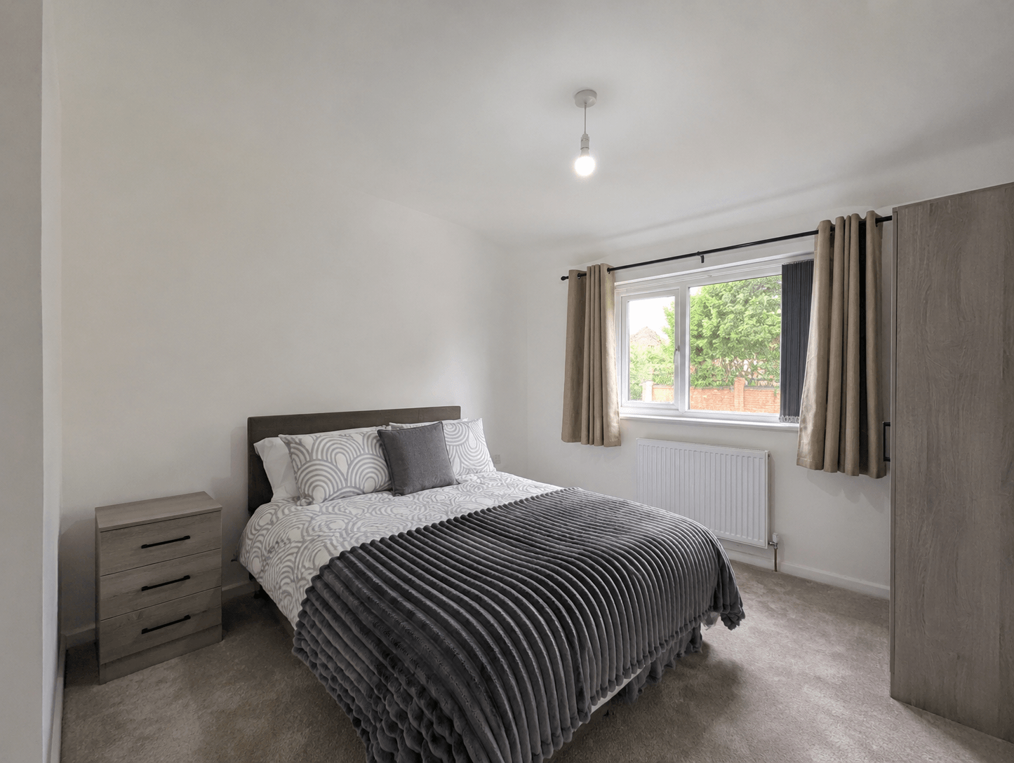Flat Tunstall Road in Greater London