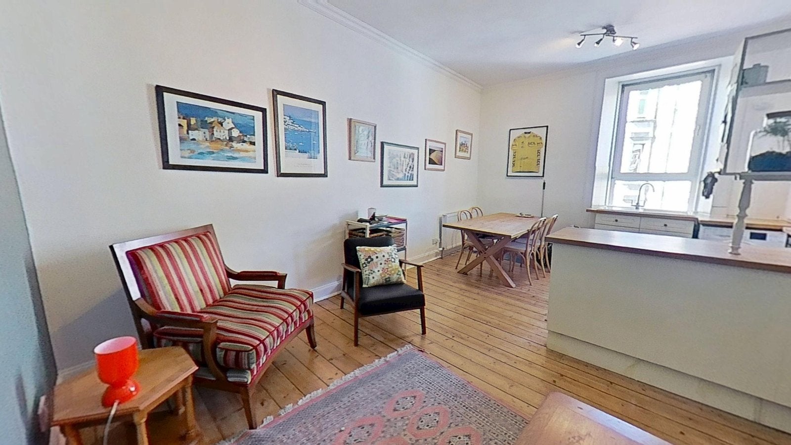 Flat Morningside Road in City of Edinburgh