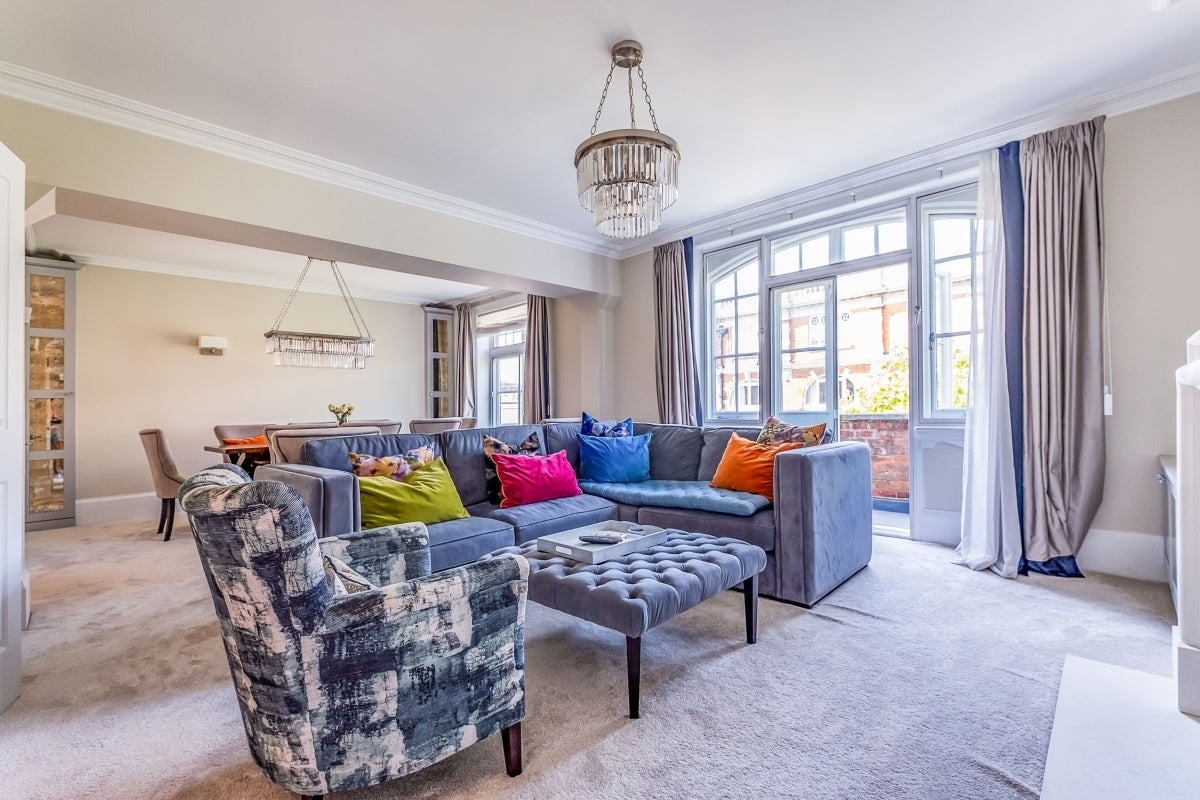 Flat Abingdon Villas in Greater London