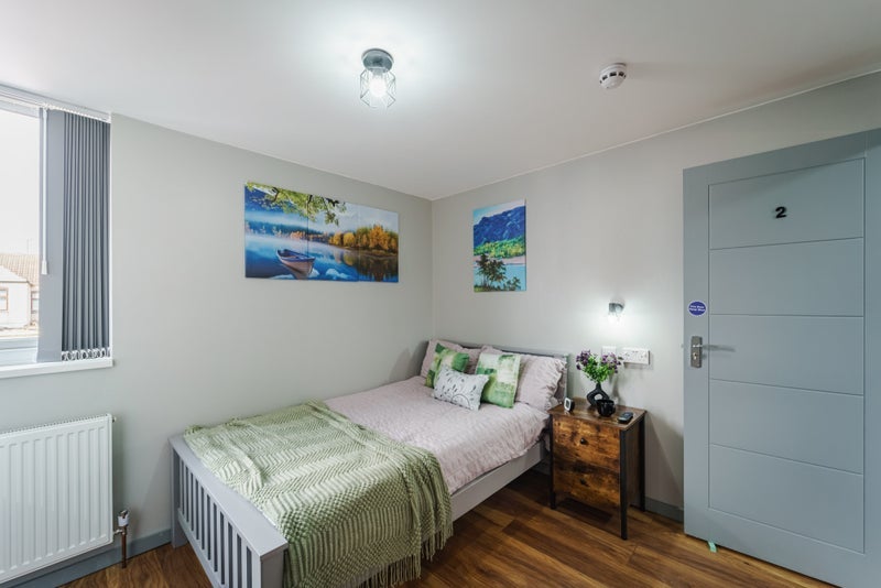 Room Humber Avenue in Coventry