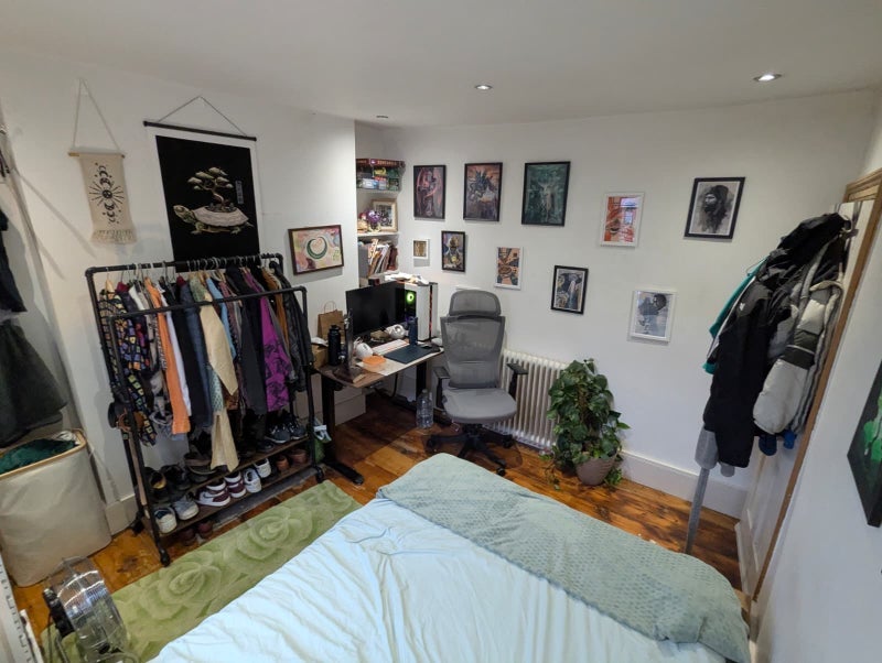 Room City Road in Greater London