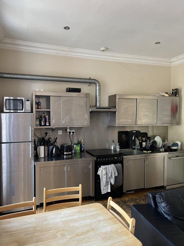 Room City Road in Greater London