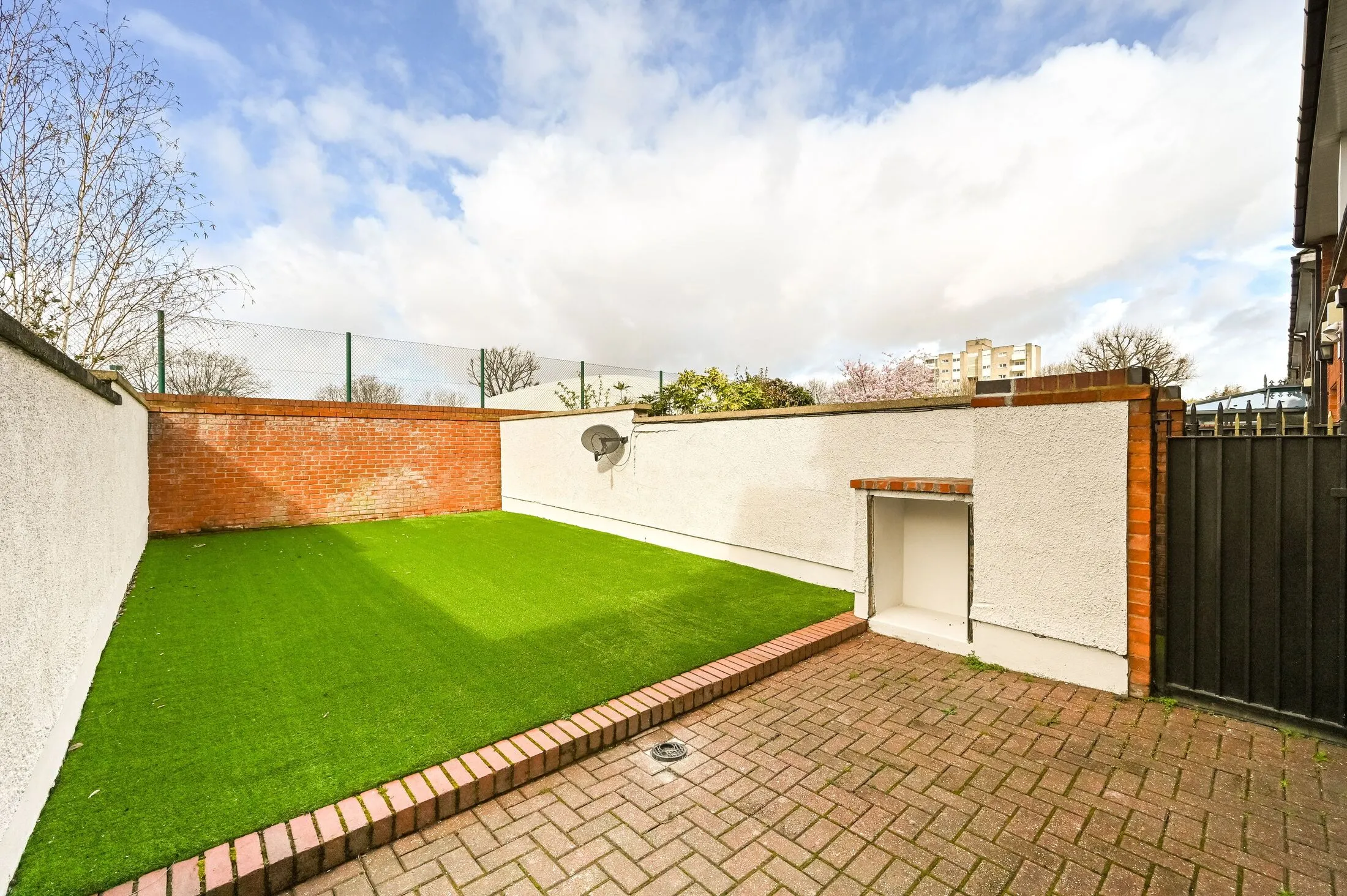 House Western Gardens in Greater London