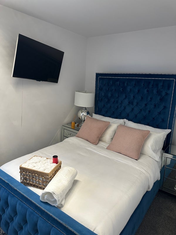 Room Parkway in Salford