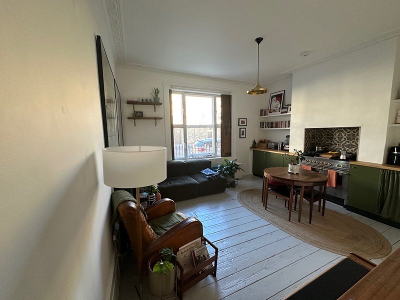 Flat Barnsbury Park in Greater London