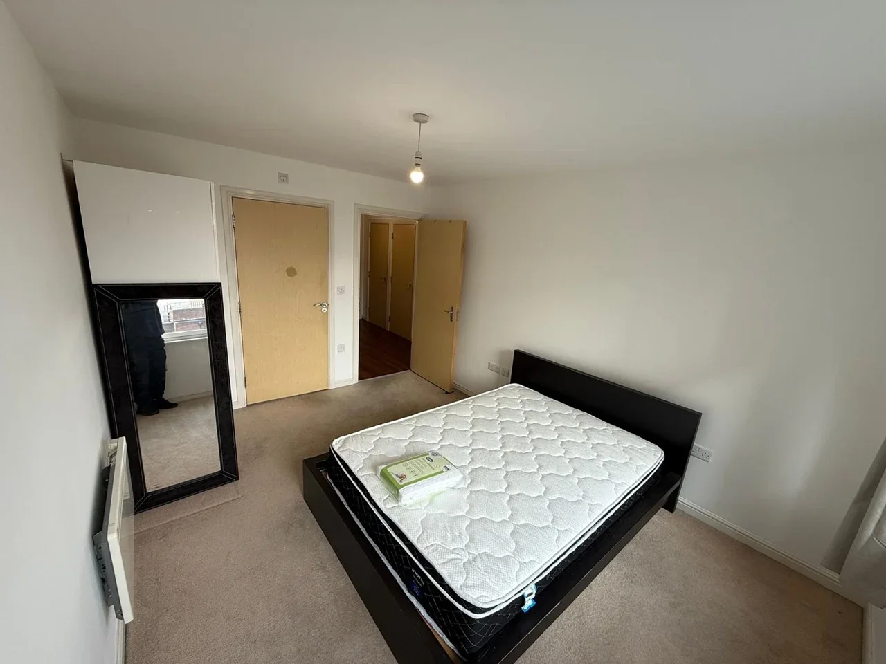 Flat Prince Regent Road in Greater London