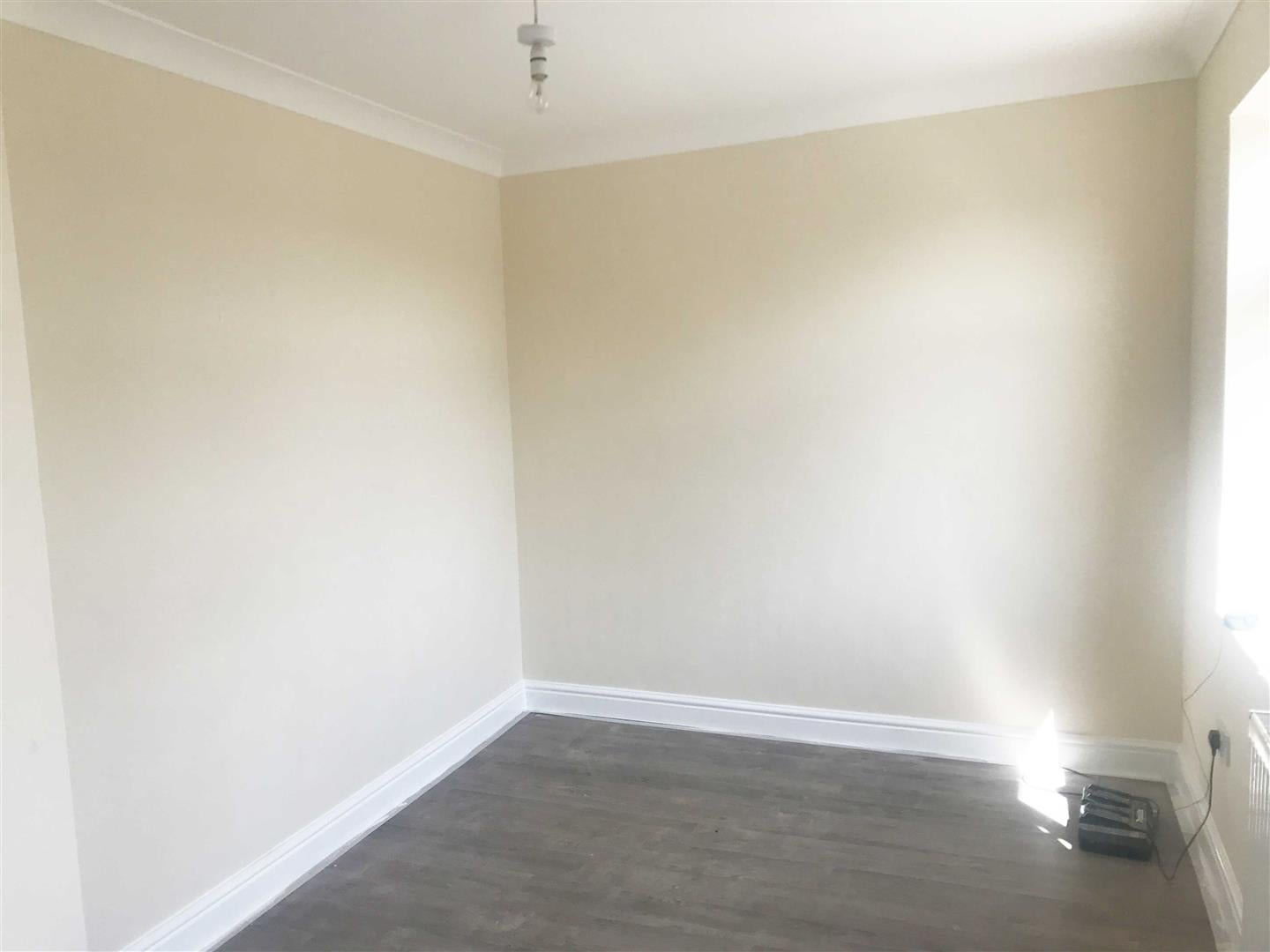 Room Long Riding in Basildon