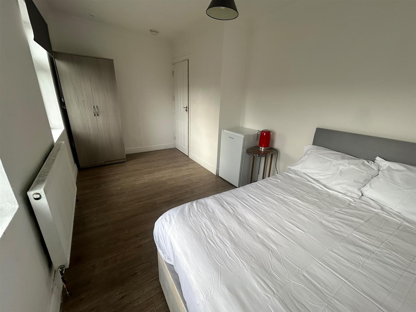 Room Long Riding in Basildon
