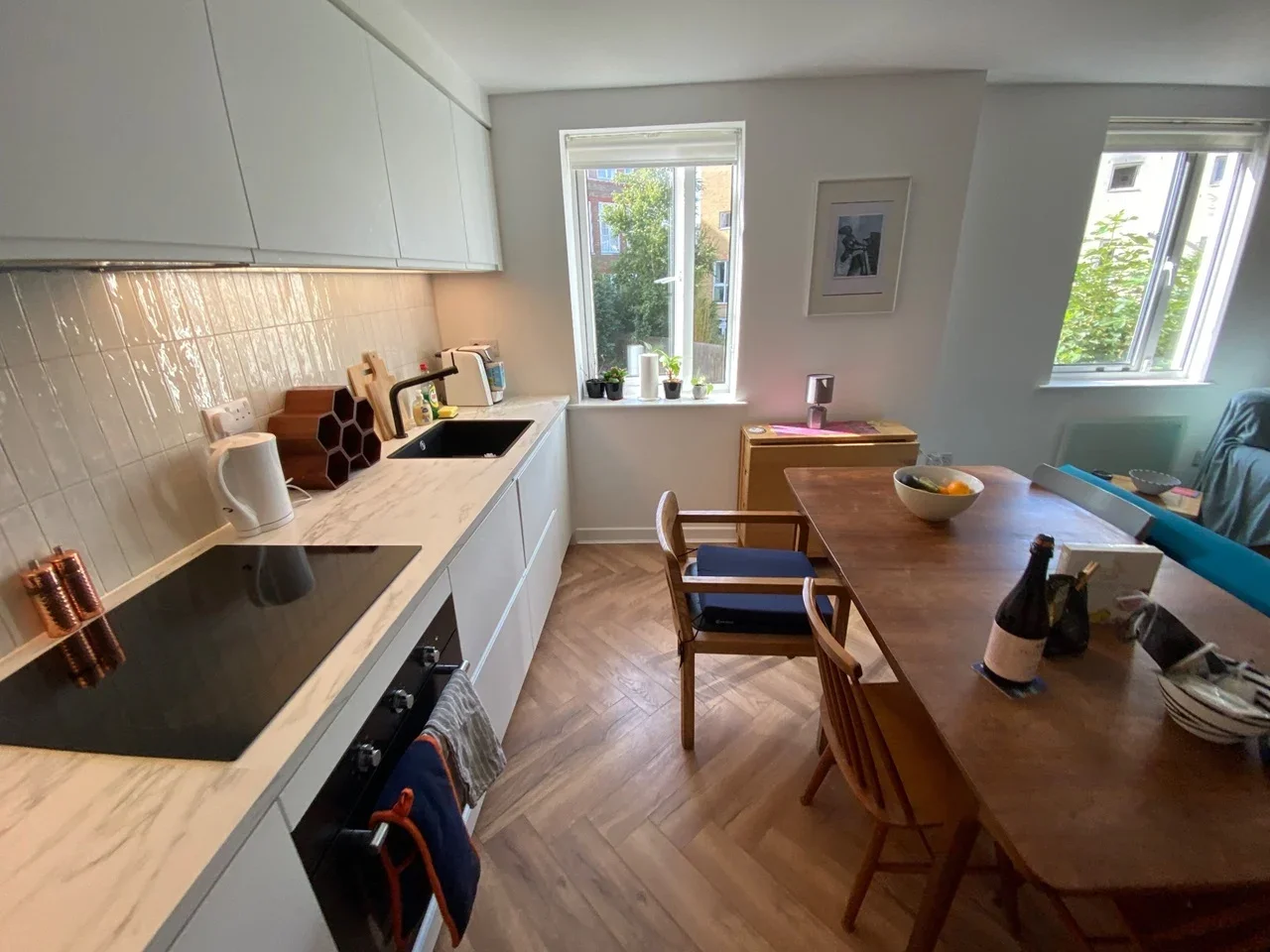 Flat Enfield Road in Greater London