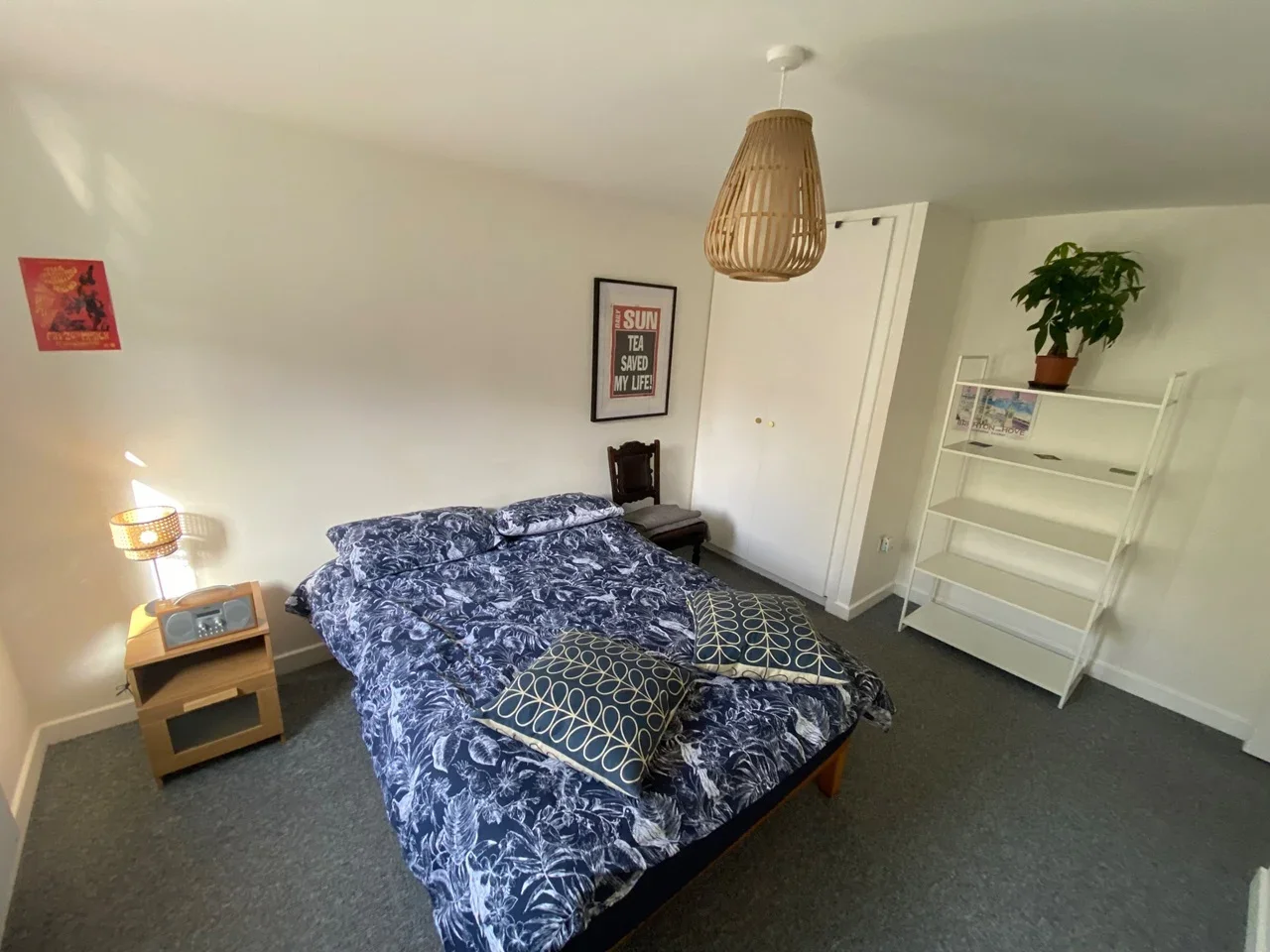 Flat Enfield Road in Greater London