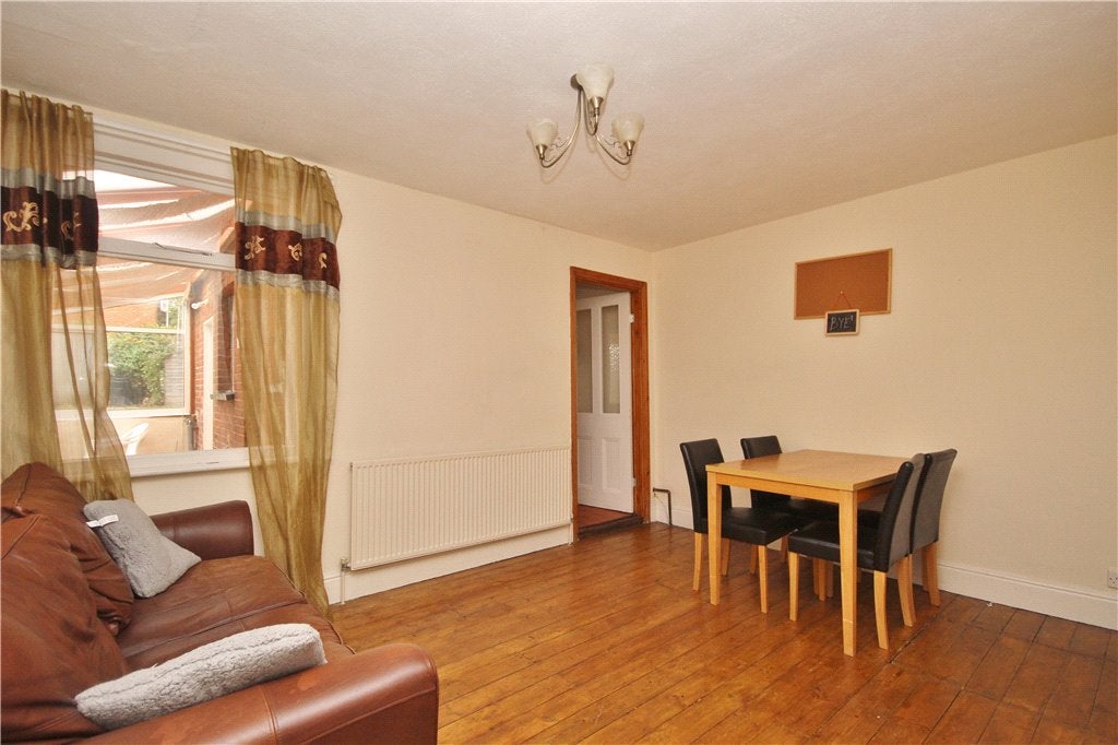 Flat Barrack Road in Guildford