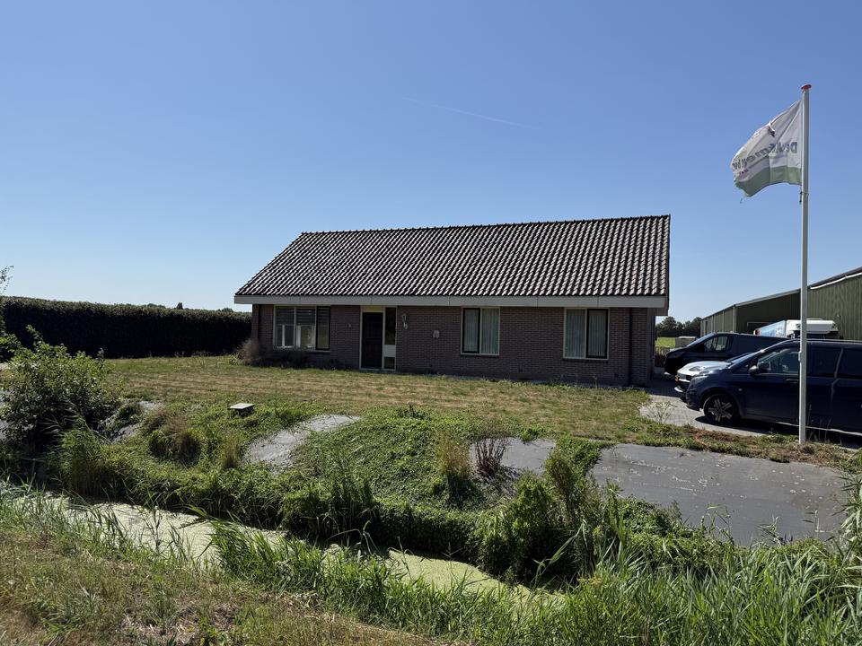 Huis Kerkmeerweg 1 in Oudkarspel