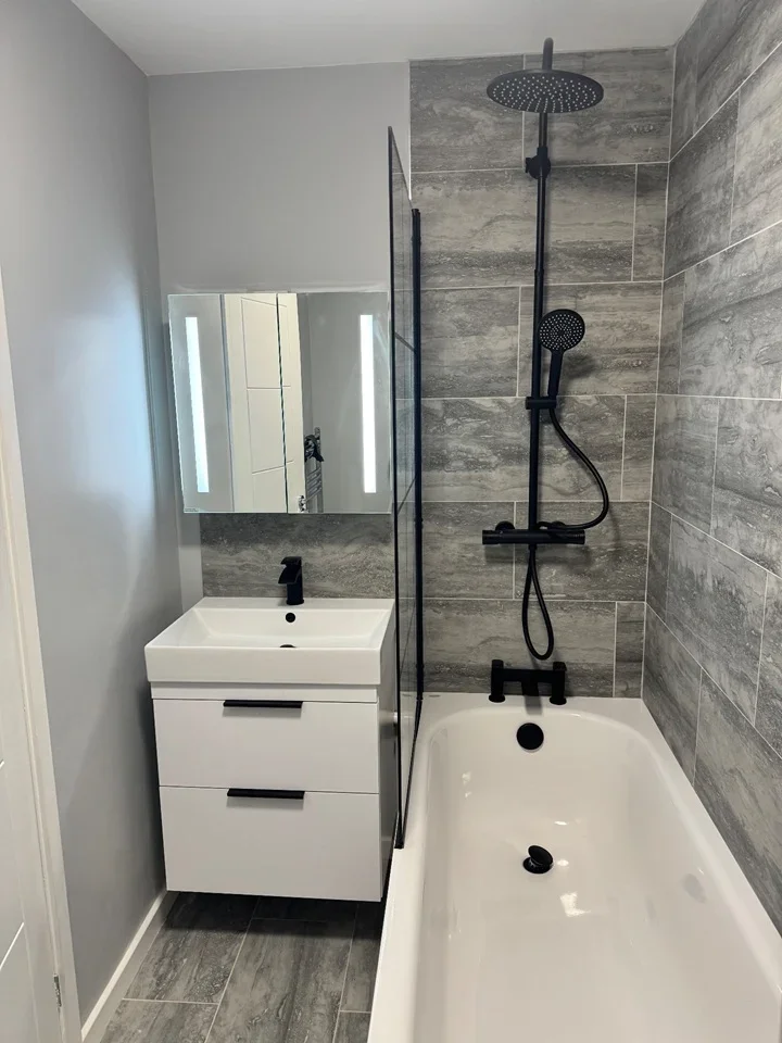 Room Goldsdown Road in Greater London