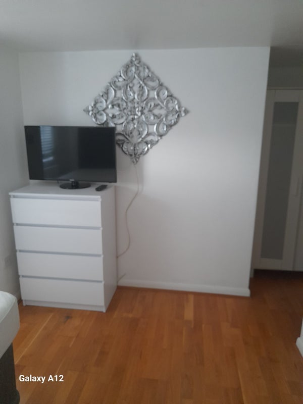 Room Myrtledene Road in Greater London