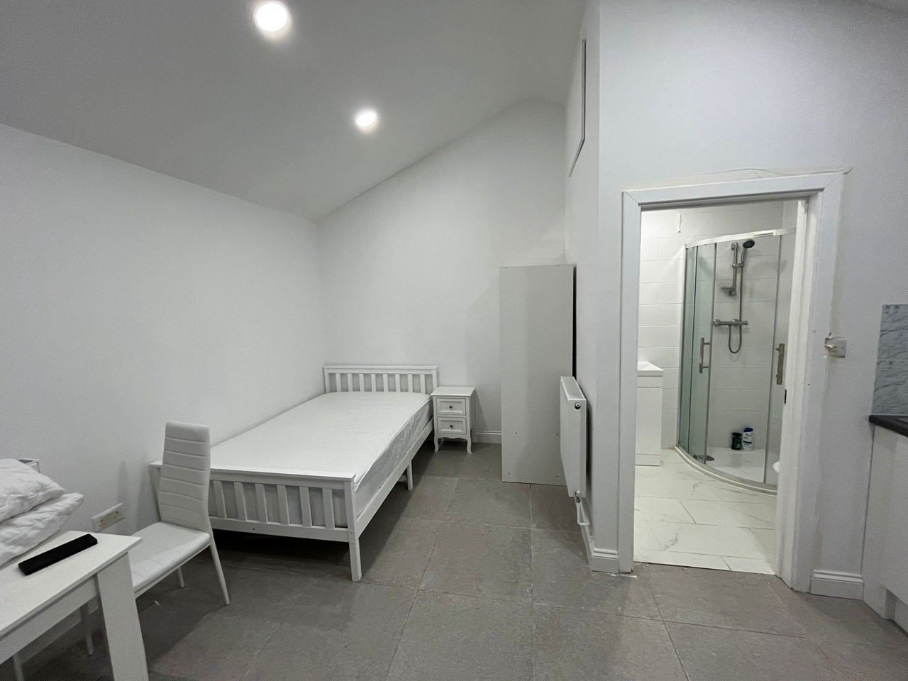 Room Mallets Road in Cambridge