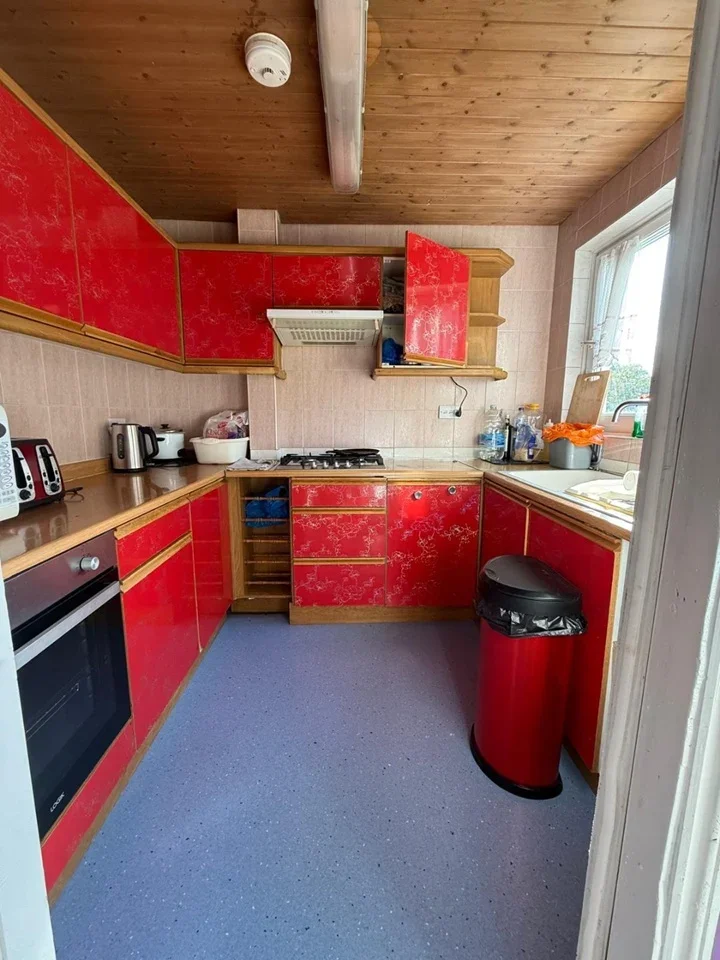 Room Tebbit Close in Bracknell