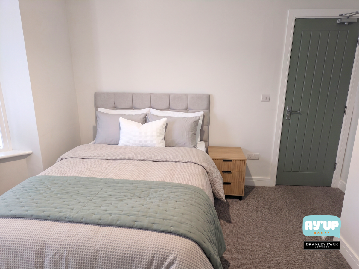 Room Broxholme Lane in Doncaster