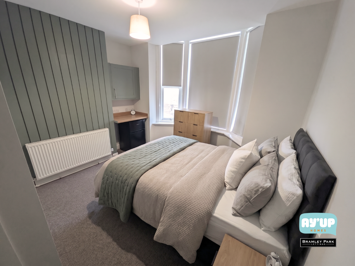 Room Broxholme Lane in Doncaster
