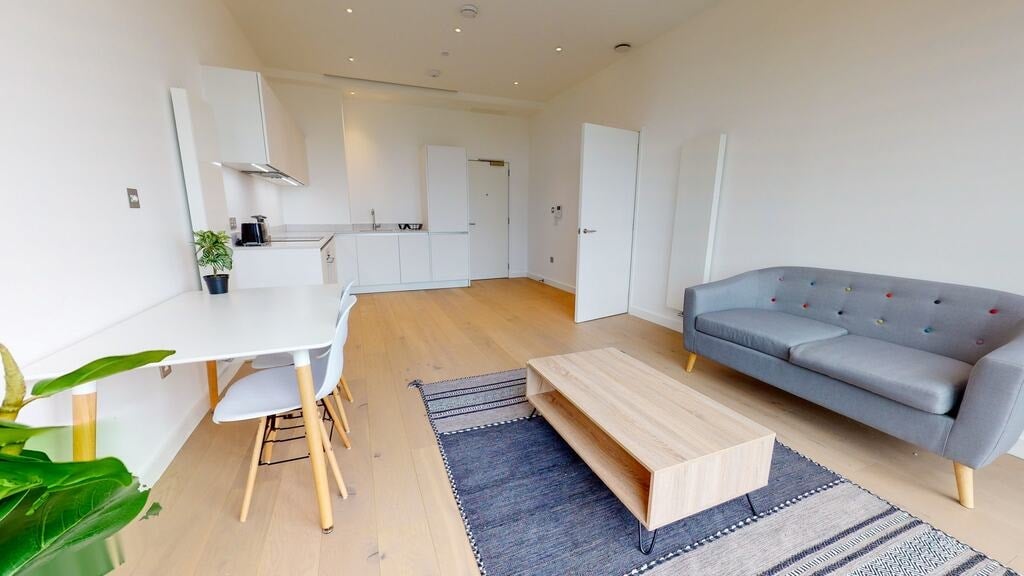 Flat Highgate Hill in Greater London