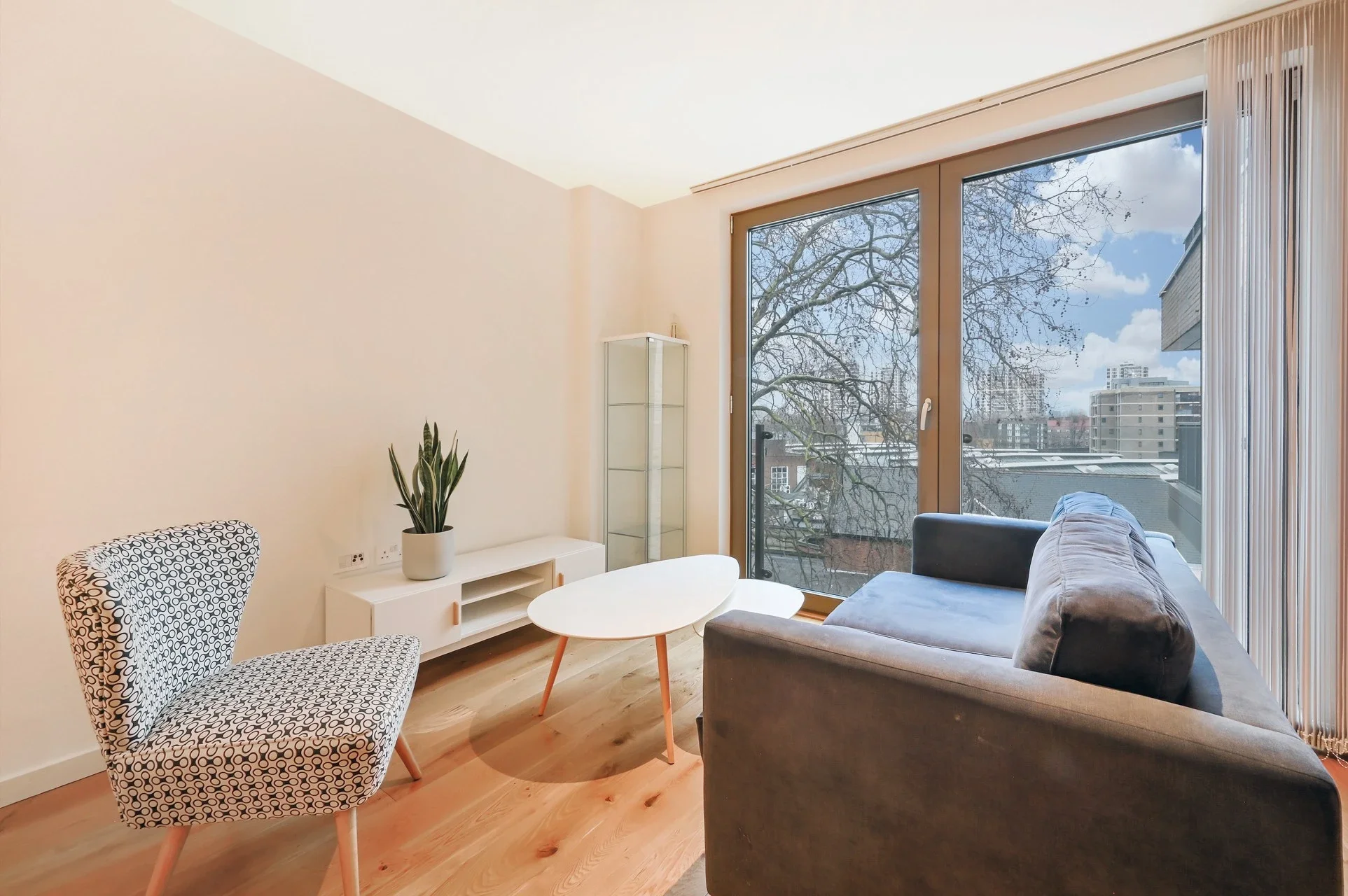 Flat Camberwell Passage in Greater London