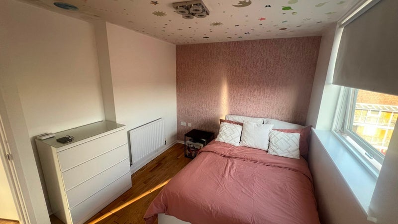 Room Samuel Street in Greater London