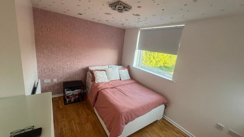 Room Samuel Street in Greater London