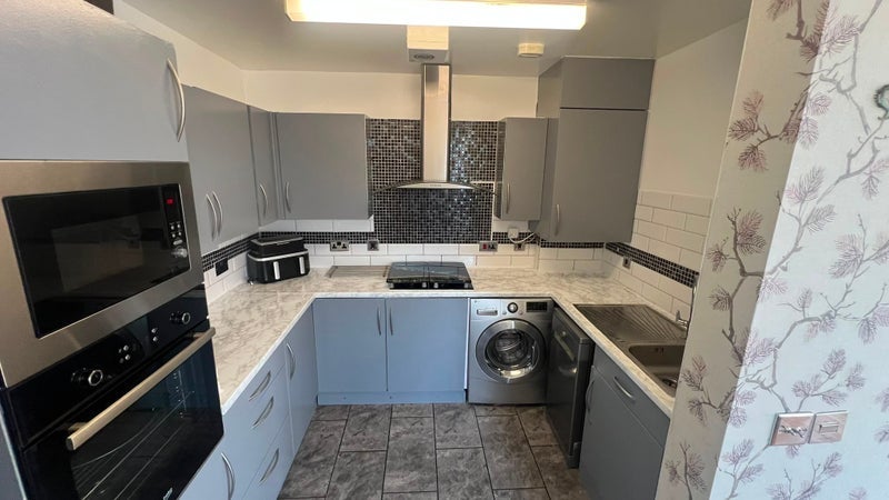 Room Samuel Street in Greater London
