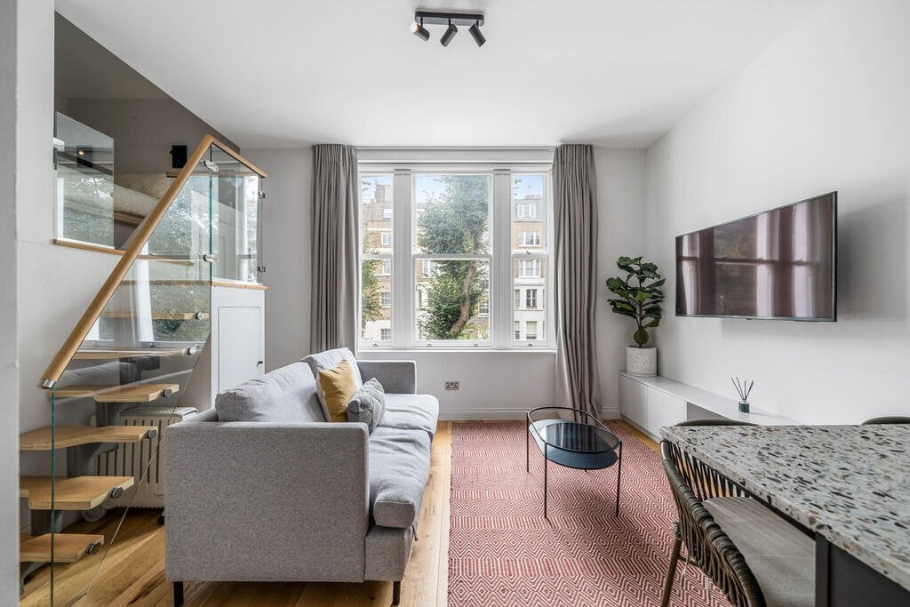 Flat Coleherne Road in Greater London