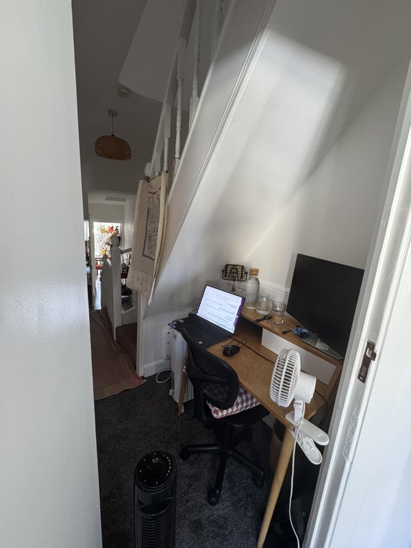 Room Millfields Road in Greater London
