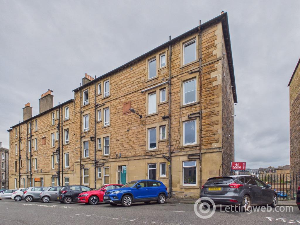 Flat Albion Place in City of Edinburgh