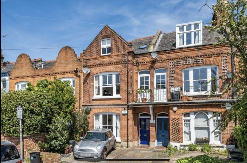 Flat Felsham Road in Greater London
