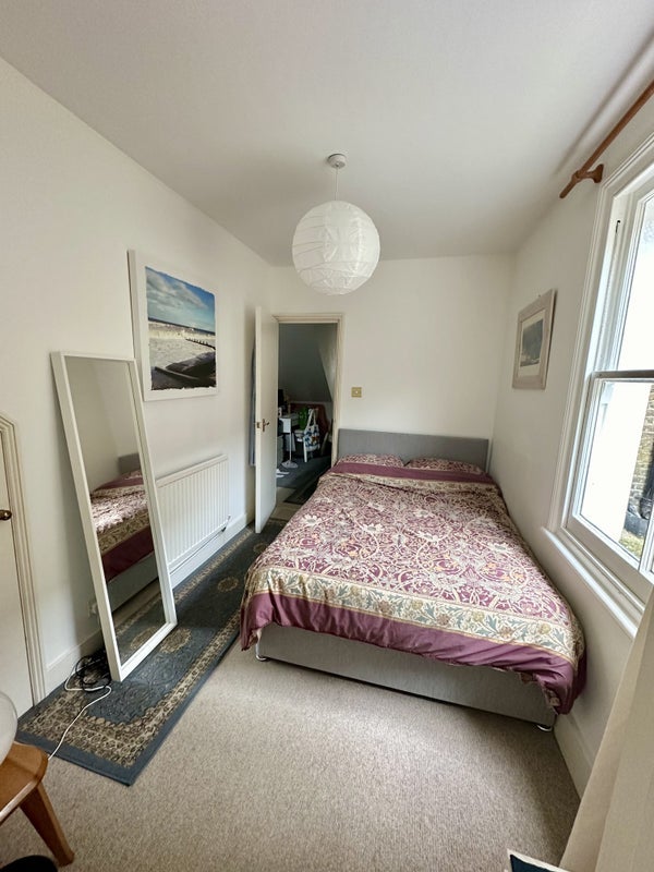 Flat Felsham Road in Greater London