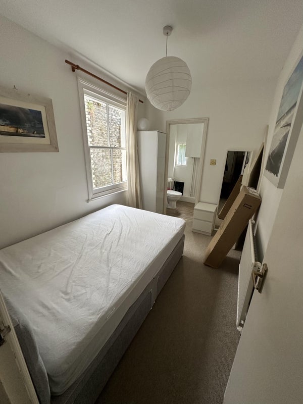 Flat Felsham Road in Greater London