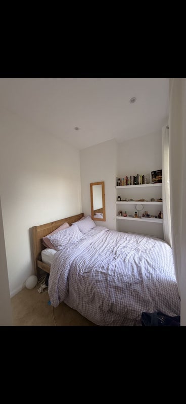 Room Edithna Street in Greater London