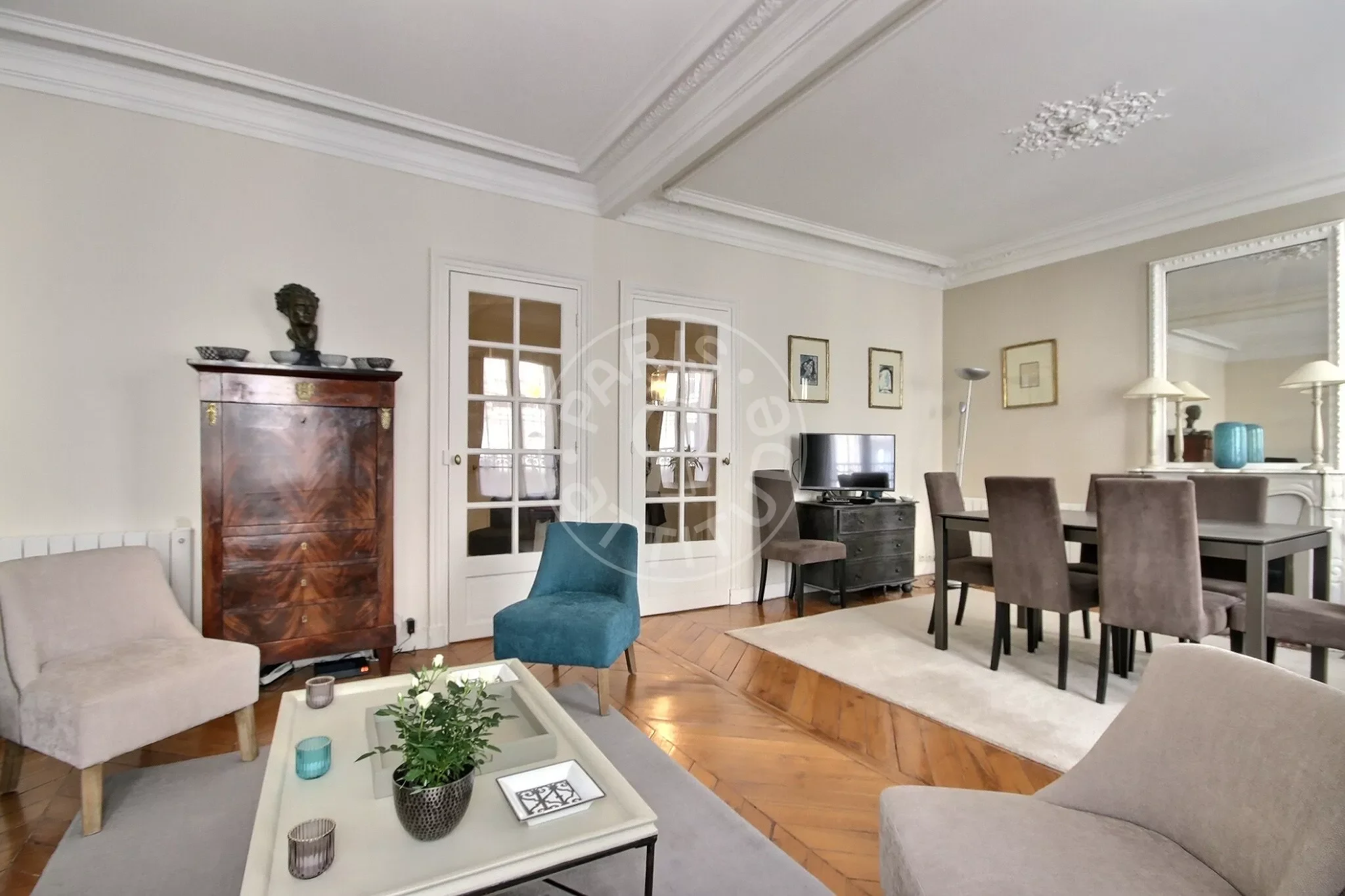 Flat Rue Ruhmkorff in Paris