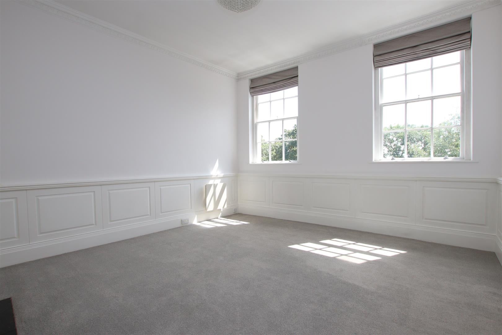Flat Livingstone Road in Bath