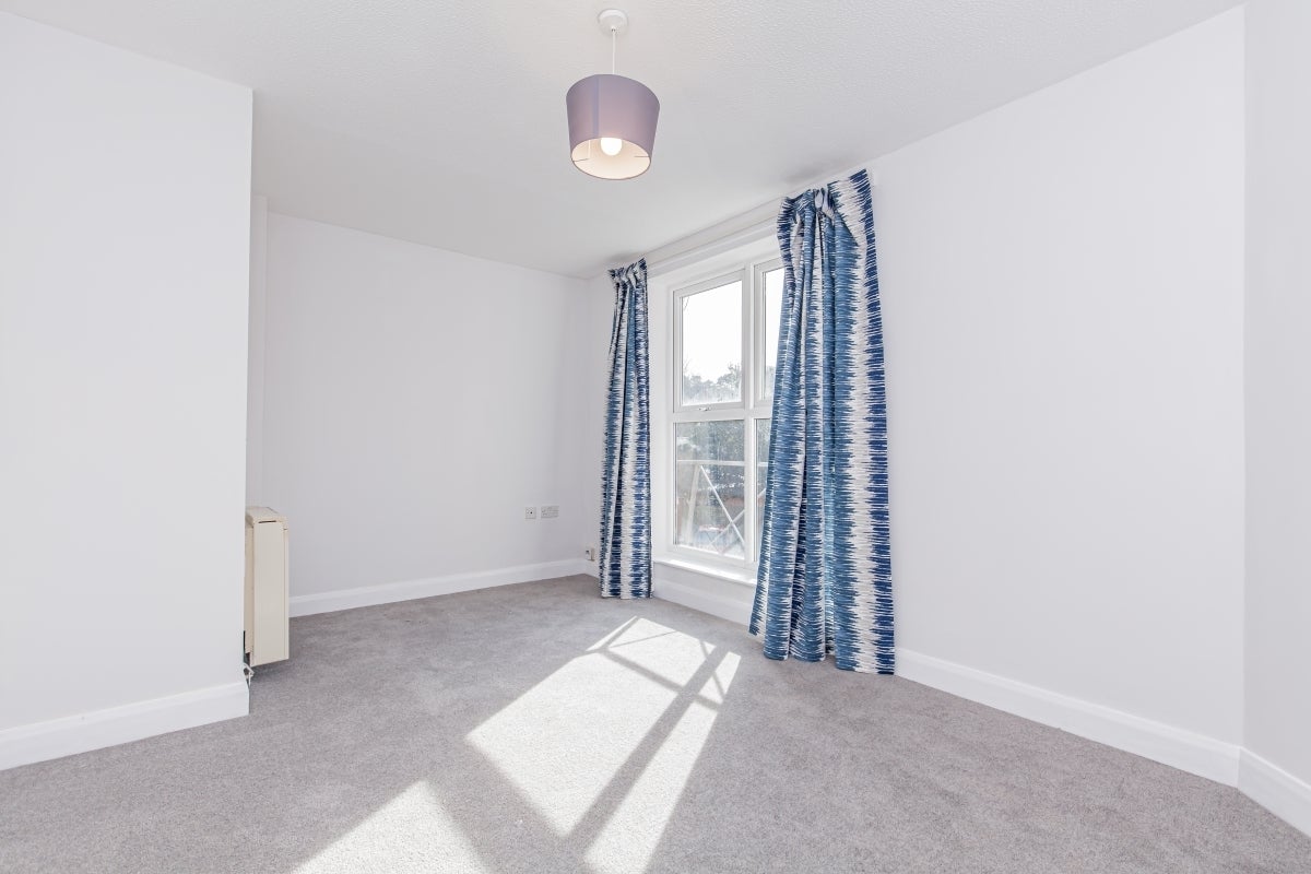 Flat Ashby Court in Cherwell District