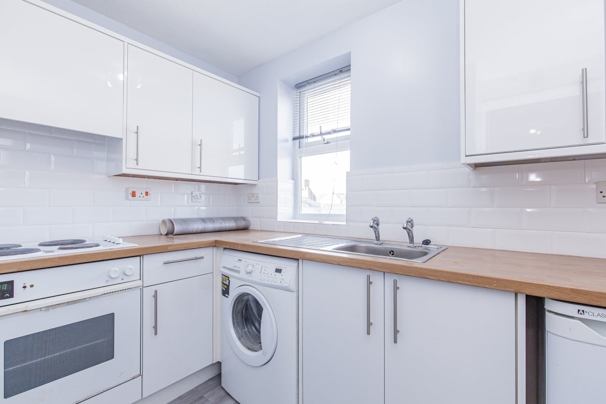 Flat Ashby Court in Cherwell District