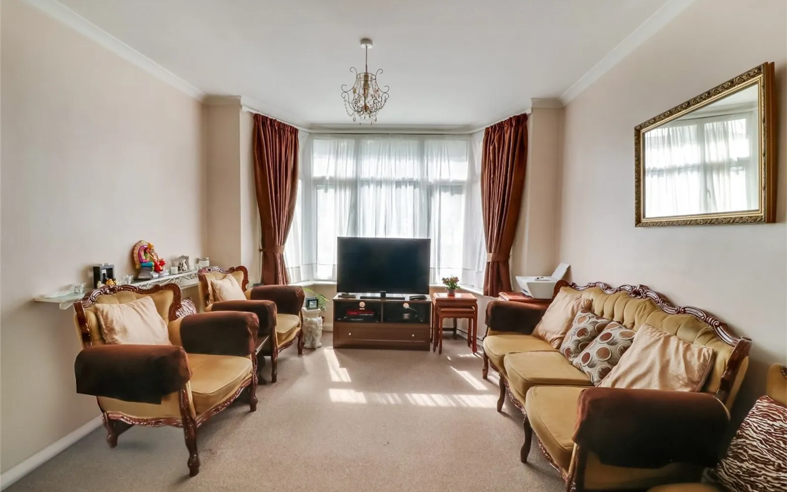 House Ladycroft Walk in Greater London