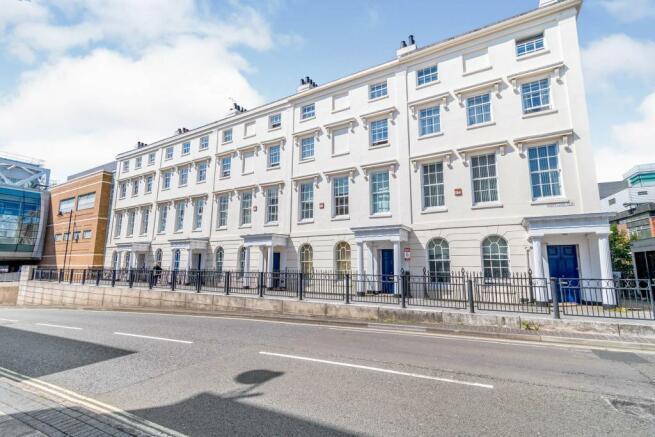 Flat Portland Terrace in Southampton