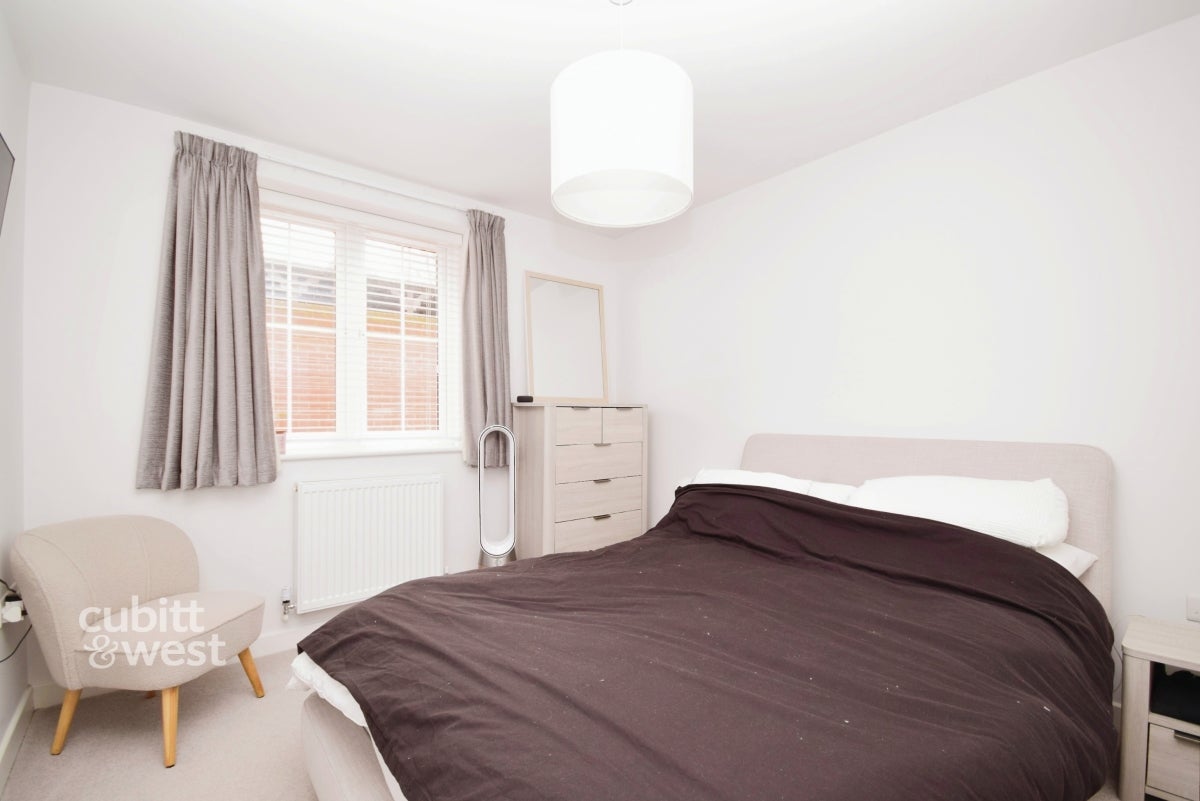Flat Acre Lane in Greater London
